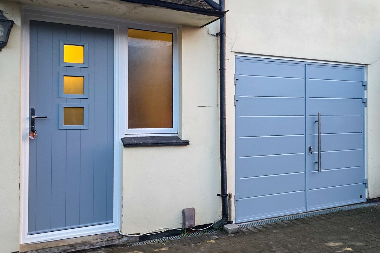 Comp Door install detail