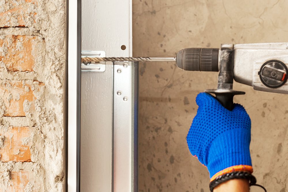 Garage Door Won't Open? How to Diagnose the Fault by Symptom